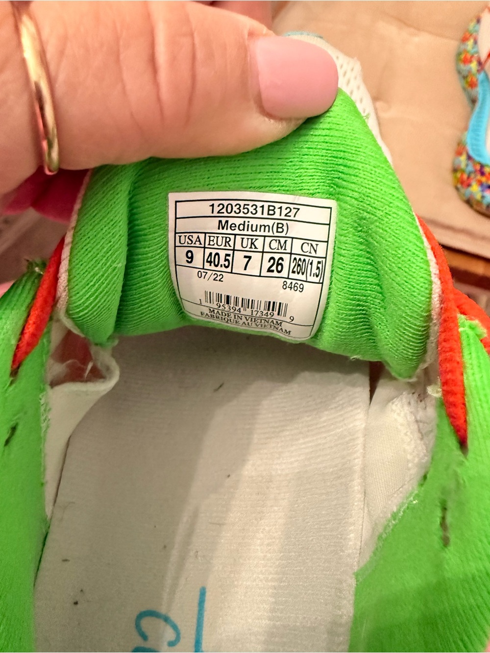 Brooks White Athletic Shoes with Red Laces and Green Lining - Picture 5 of 6